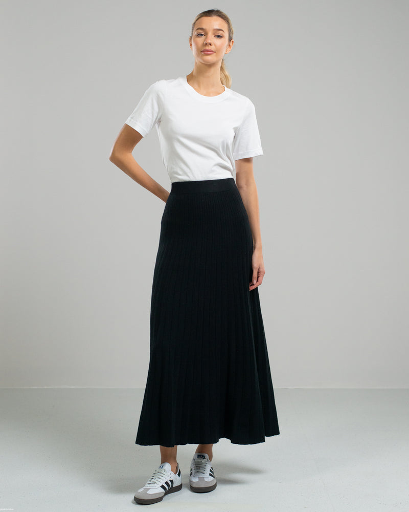 NEW | Knitted Maxi Skirt | Black – JAKI