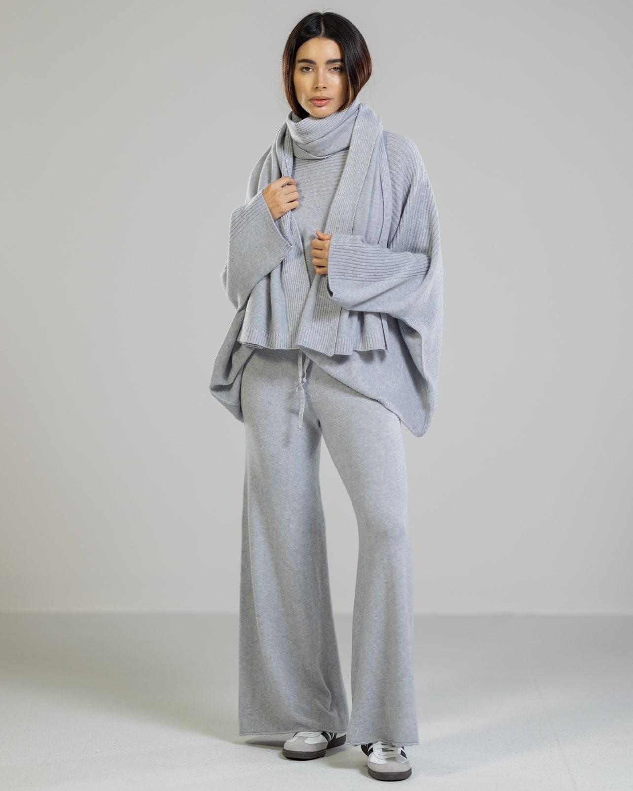 PREORDER Relaxed Pants Light Grey JAKI