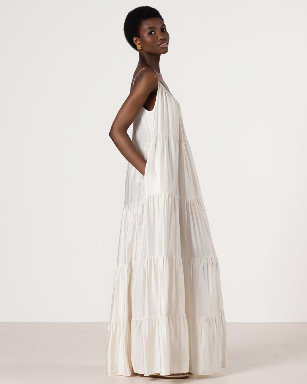chinese dress ladies Marie White Tiered Maxi Dress M