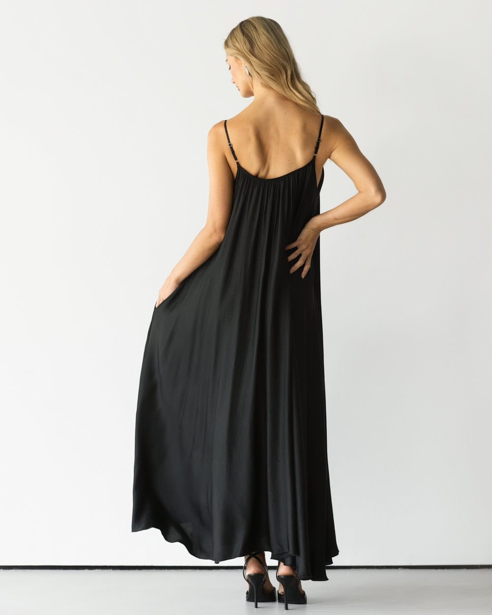 Nyra Slip Satin Maxi Dress | Black – JAKI