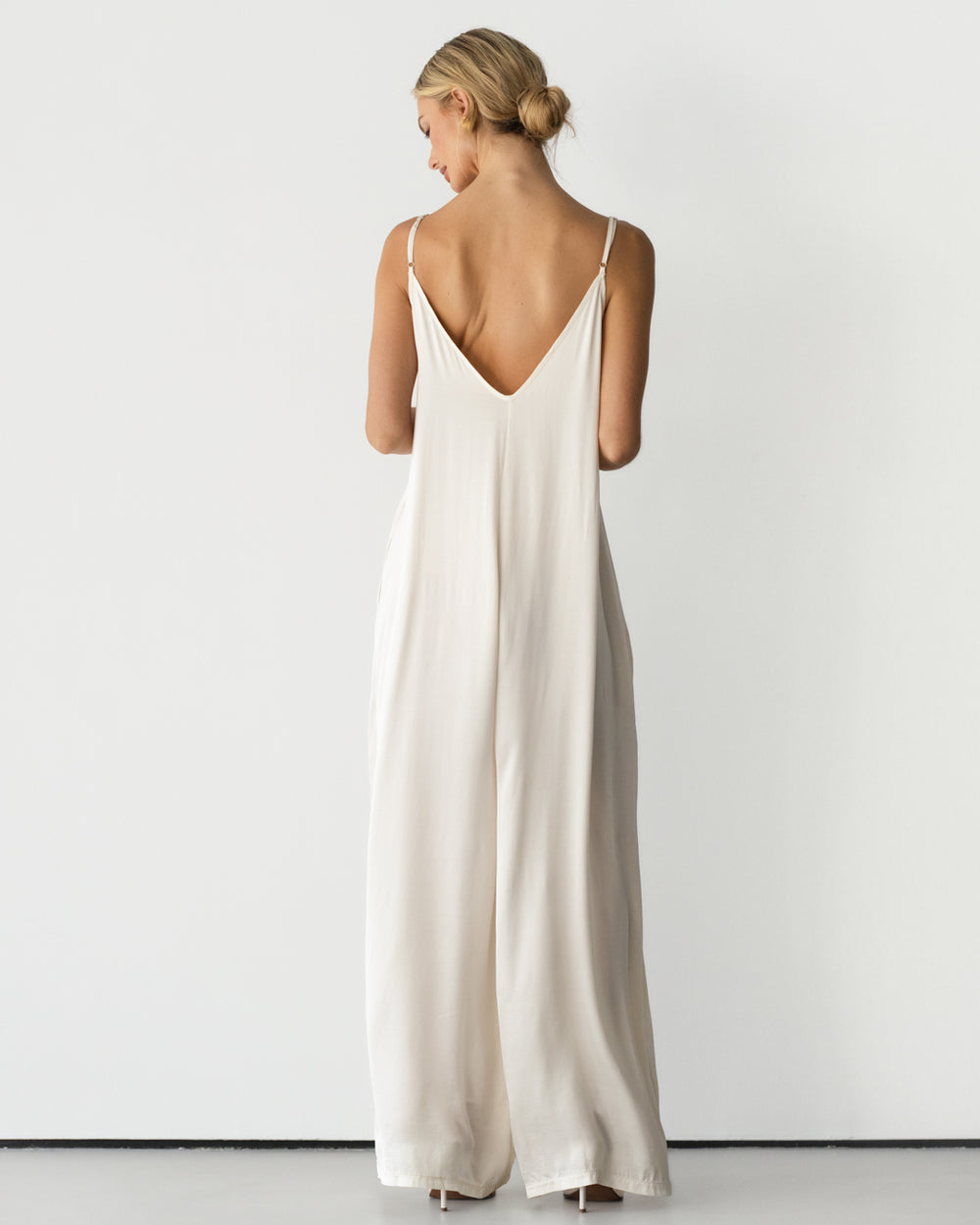 Eliza Lightweight Satin Jumpsuit | Ivory – JAKI