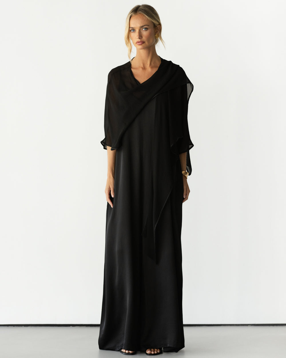 Brienne Lightweight Cape | Black – JAKI