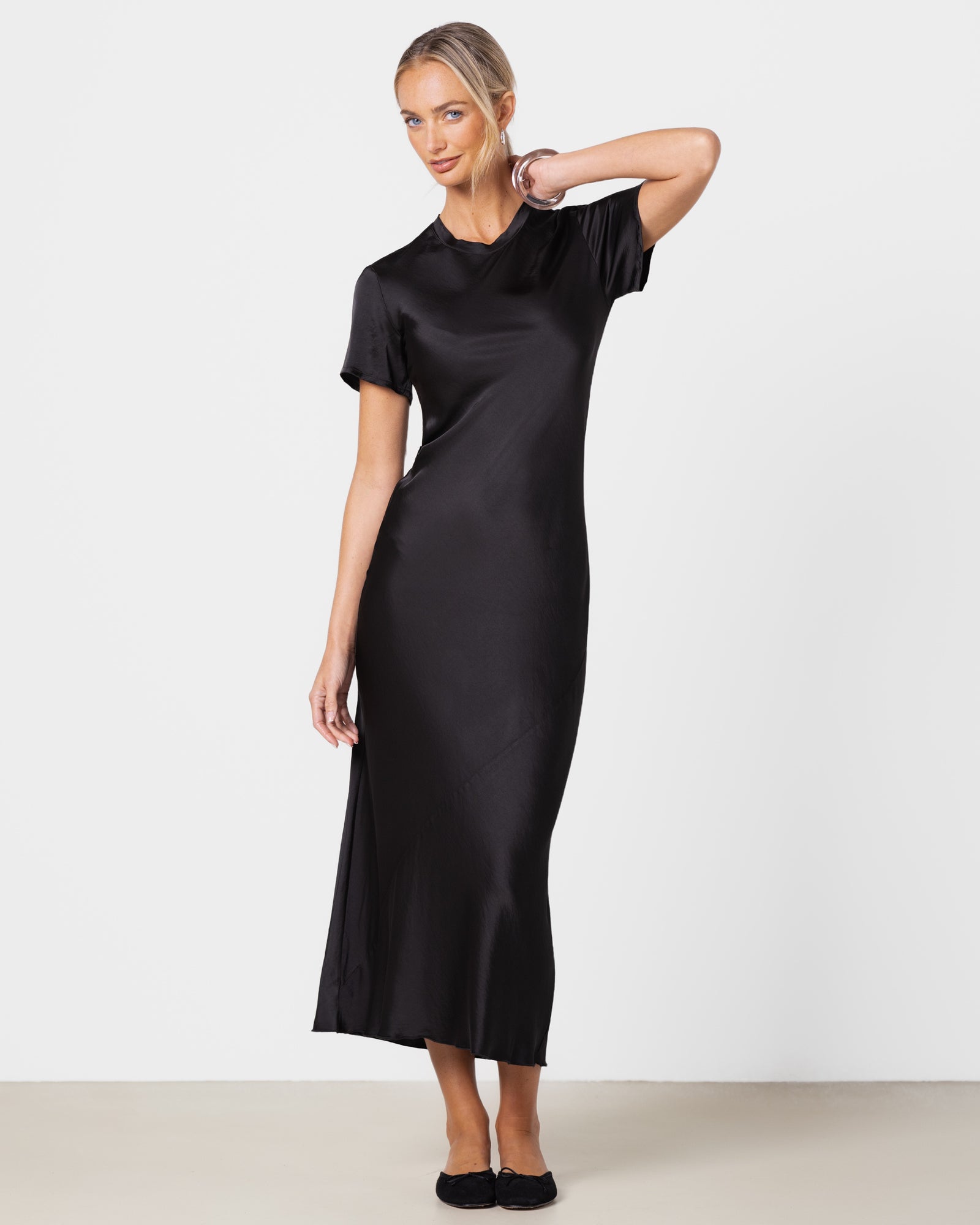 Saskia Short Sleeve Satin Dress | Black – JAKI