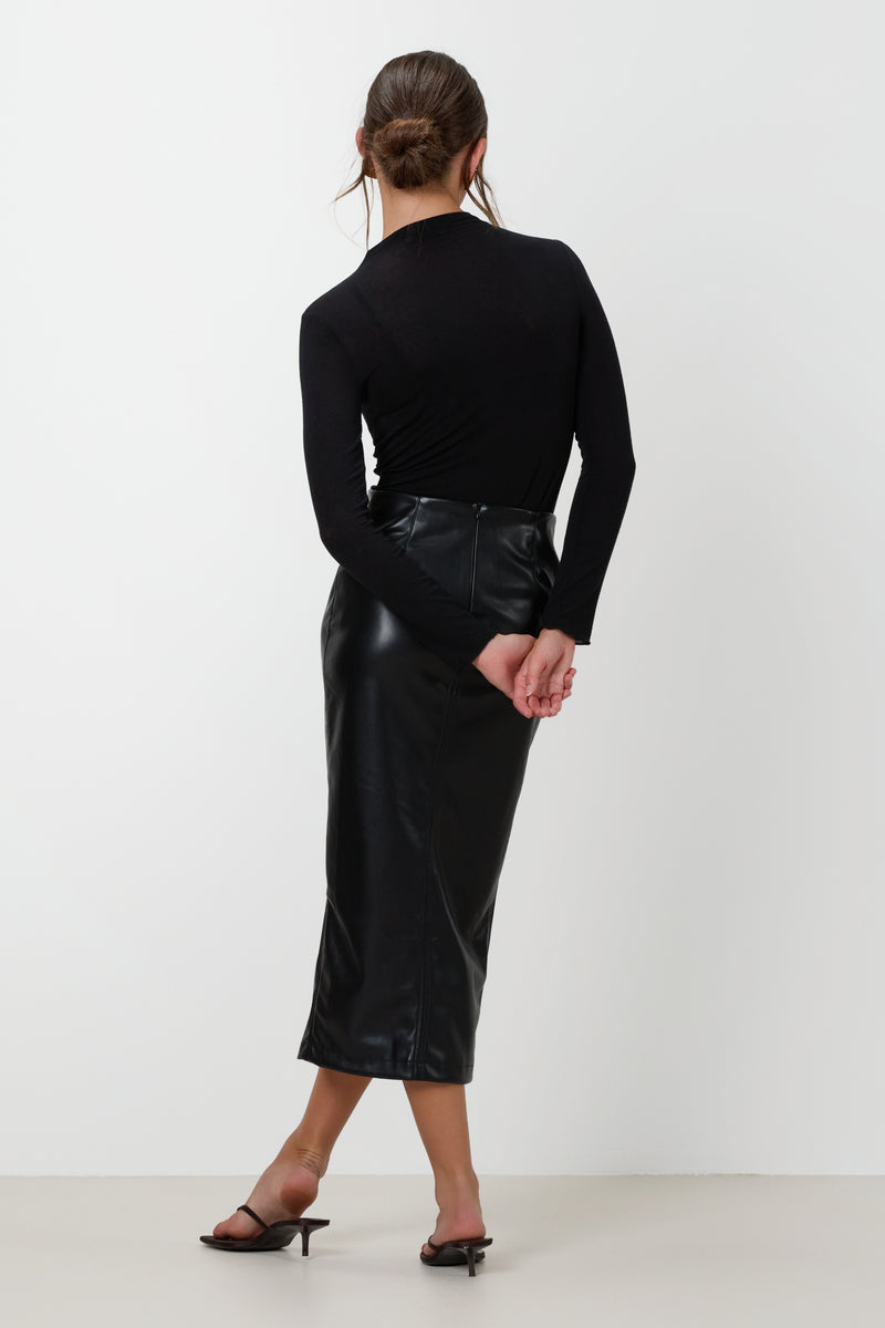 JAKI Brooklyn Faux Leather Skirt in Black size XL | Polyester/Faux Leather JAKI Brooklyn Faux Leather Skirt in Black size XL | Polyester/Faux Leather
