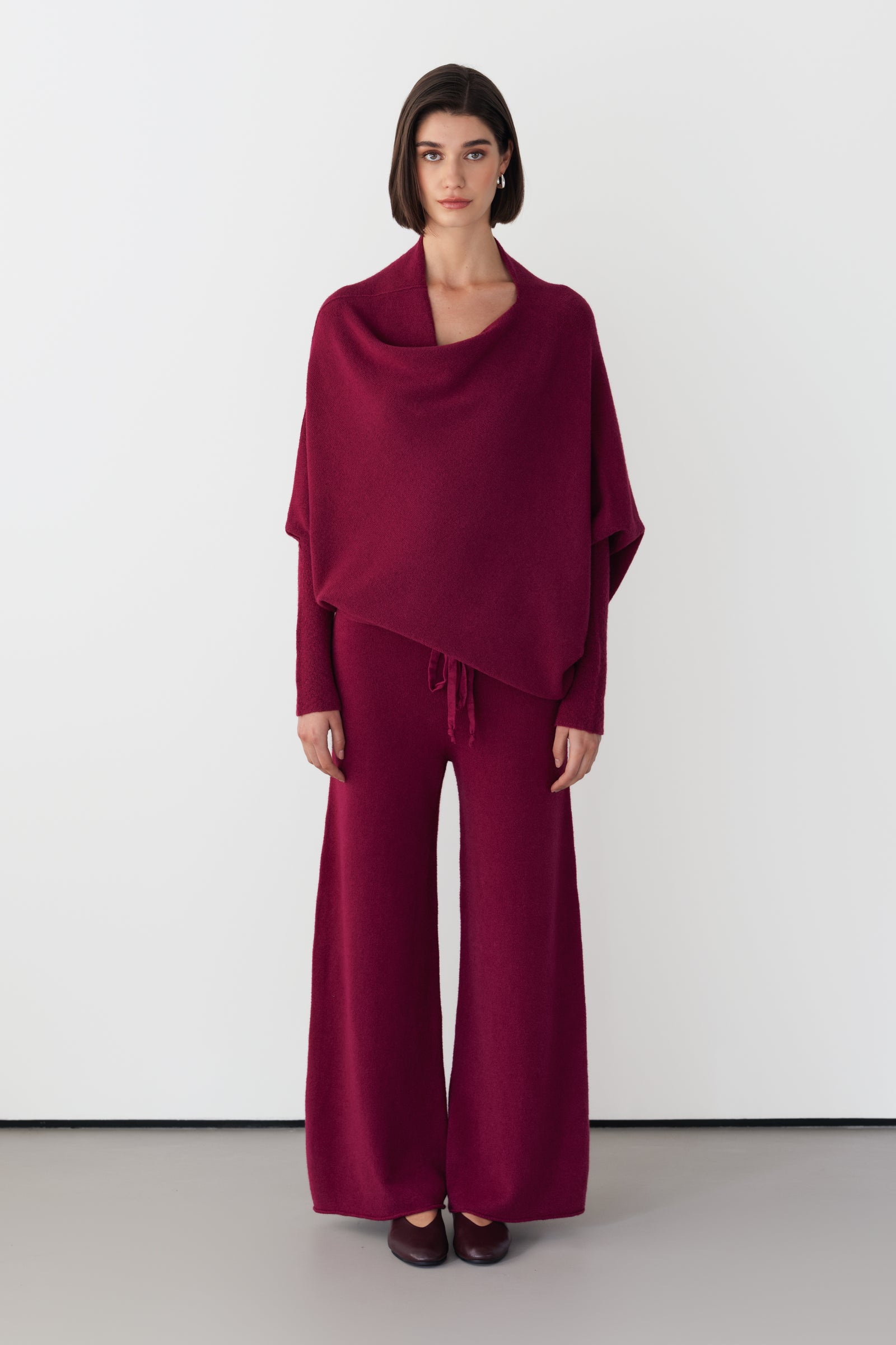 WTAPS BURGUNDYニット 01 Asymmetric Draped | Burgundy | Seamless Knit – JAKI