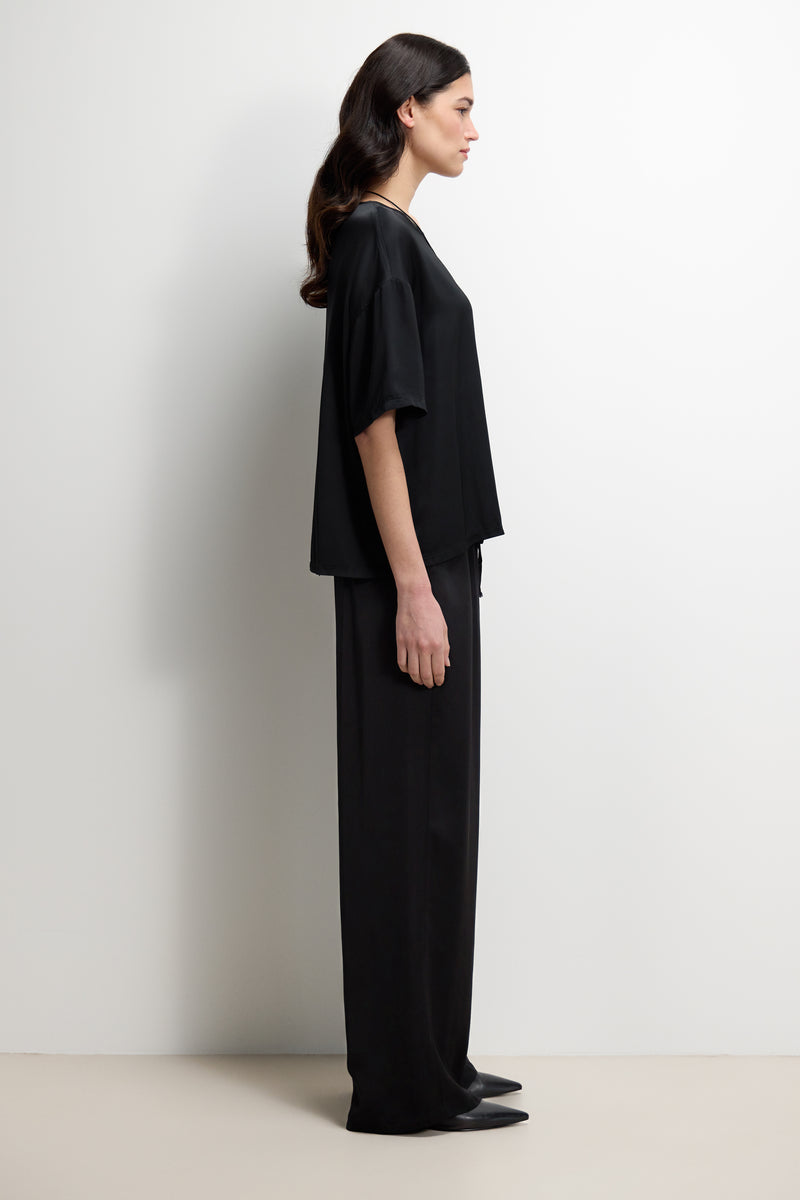 Shae Back Slit Satin Top | Black
