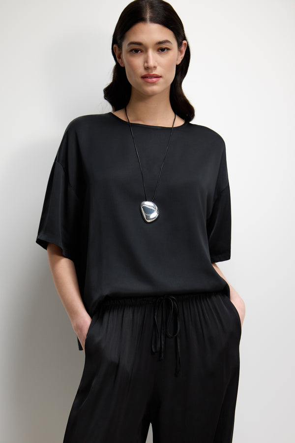 Shae Back Slit Satin Top | Black