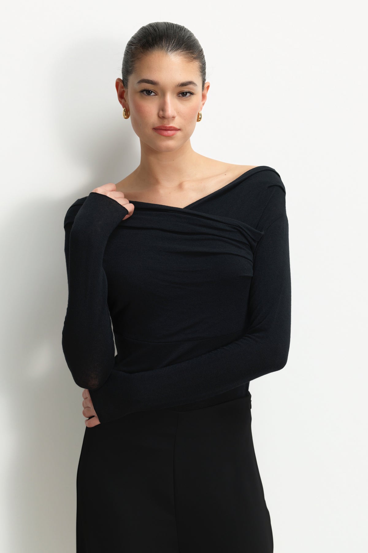Josephine Asymmetric Top | Black | Modal-Cashmere – JAKI