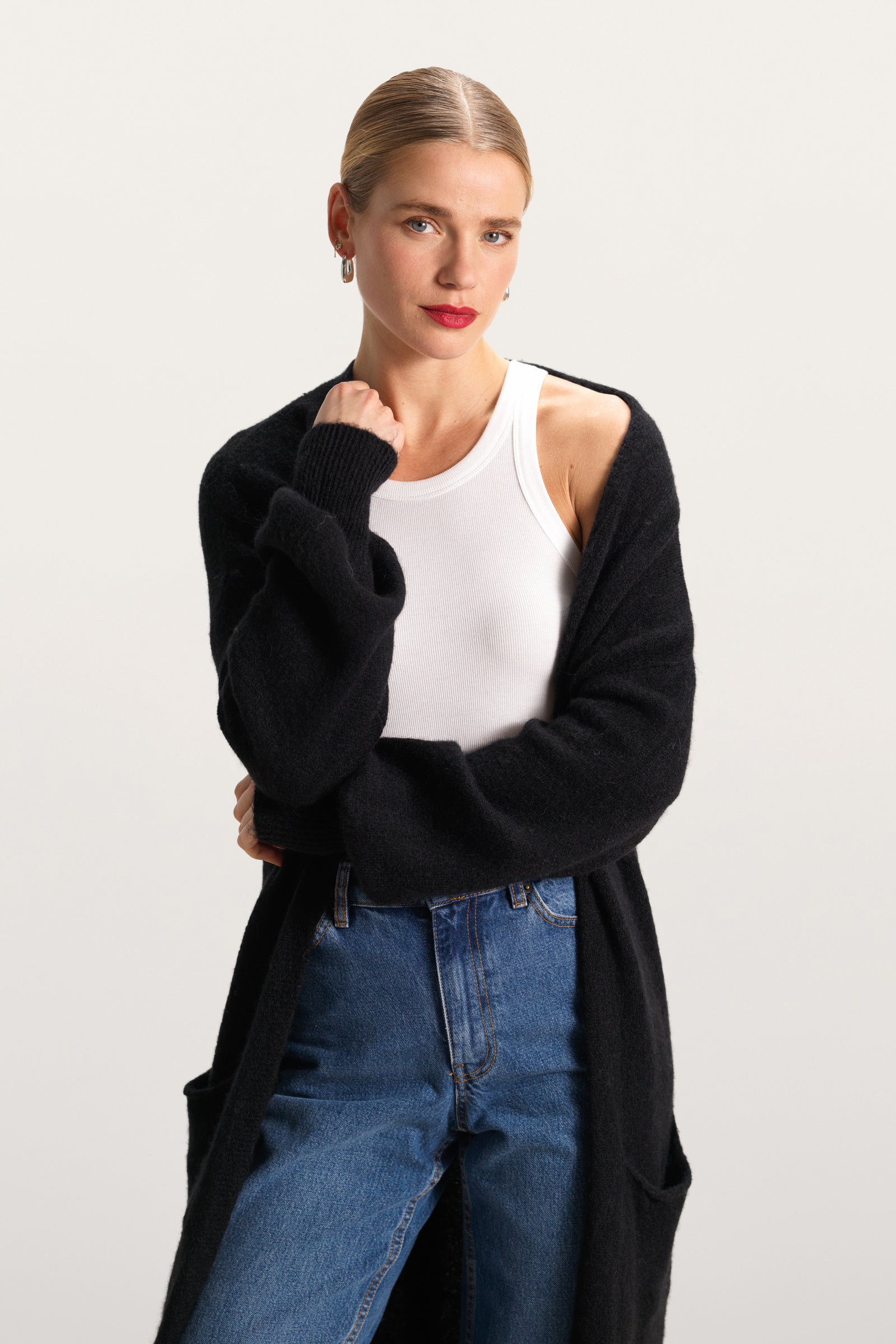 Yasmin Open Cardigan | Black | Alpaca Blend – JAKI