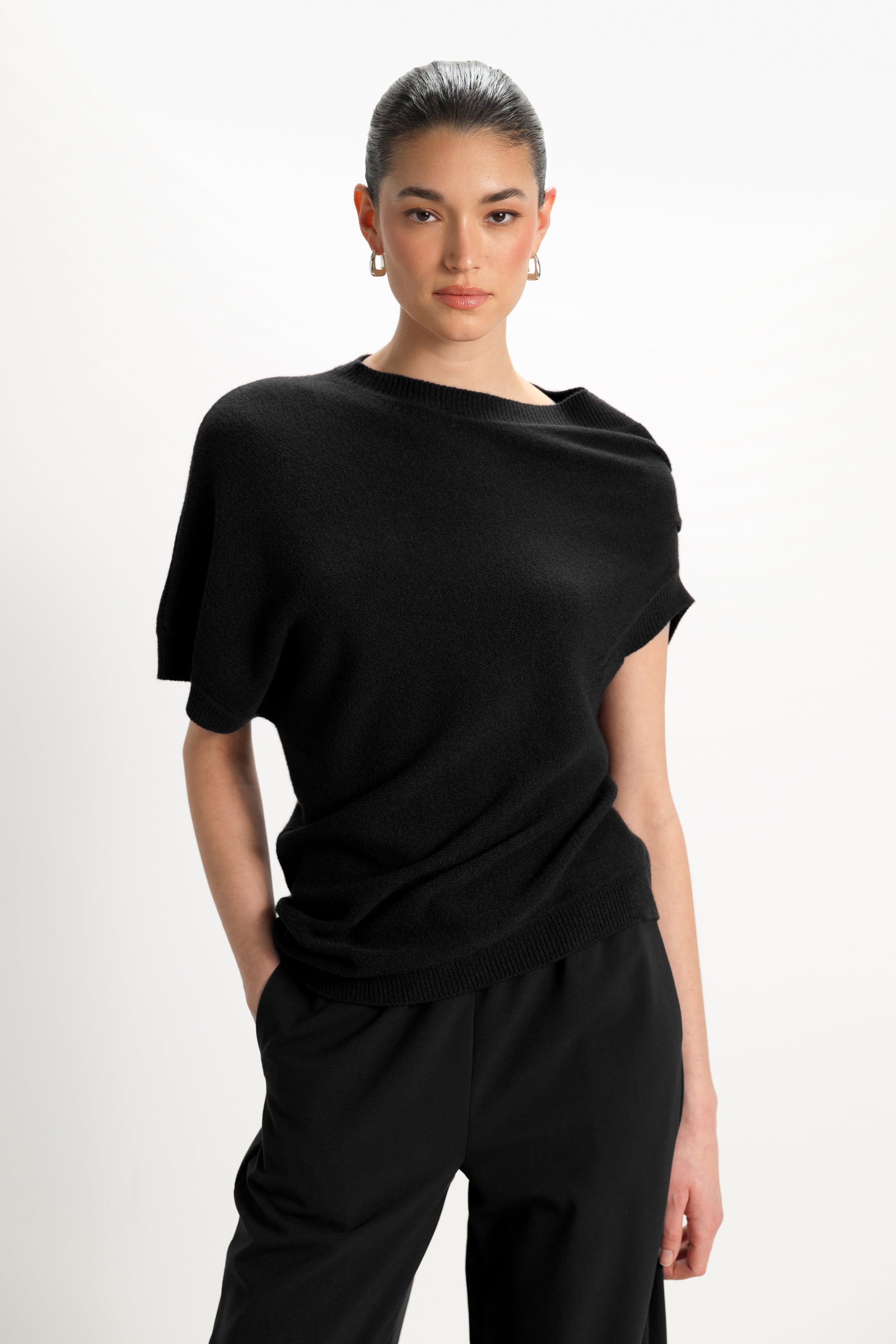 Vivienne Asymmetric Knit | Black – JAKI