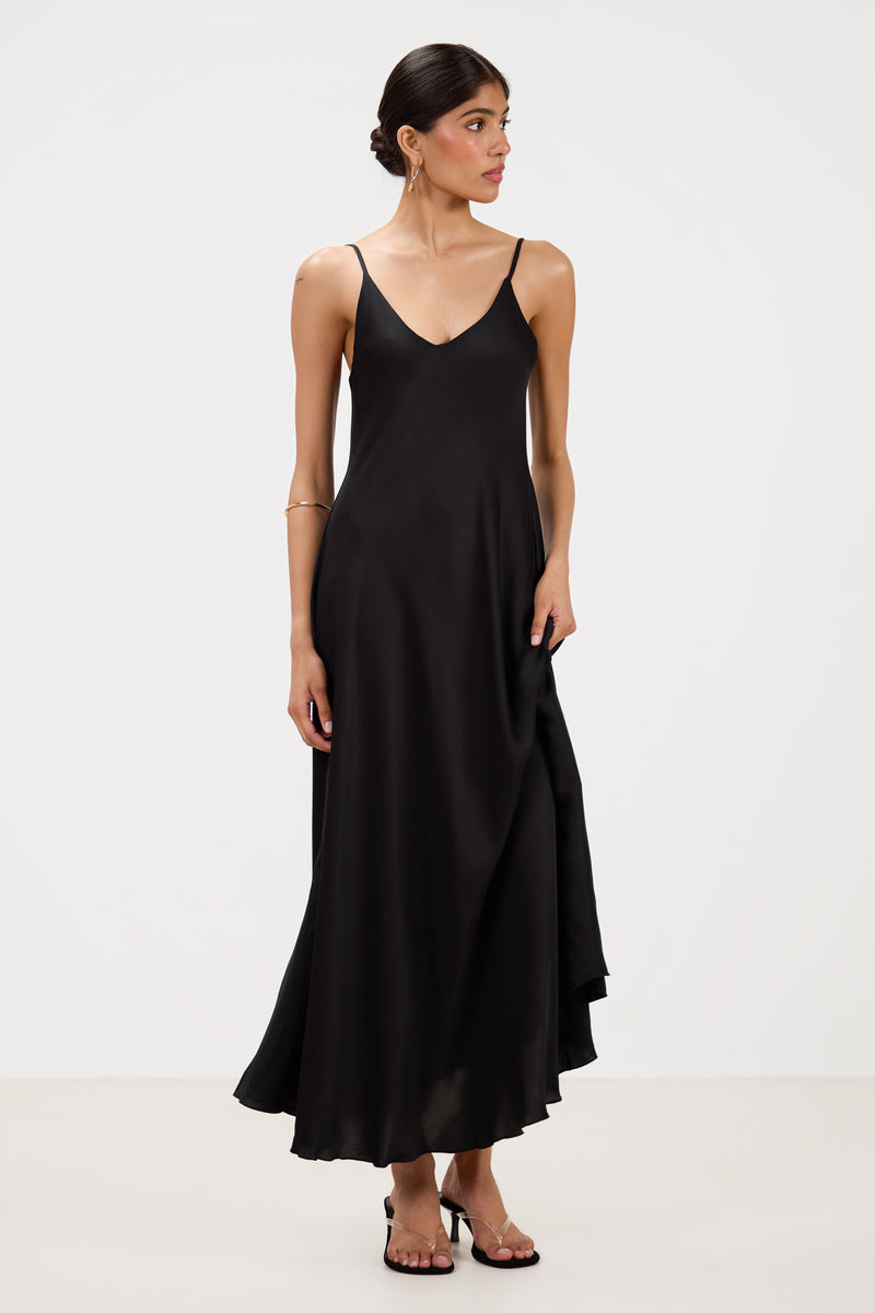 black satin spaghetti strap dress Anne Slip Slip dress Color:Petal Pink Ruffled Beautiful black color party Make a statement after